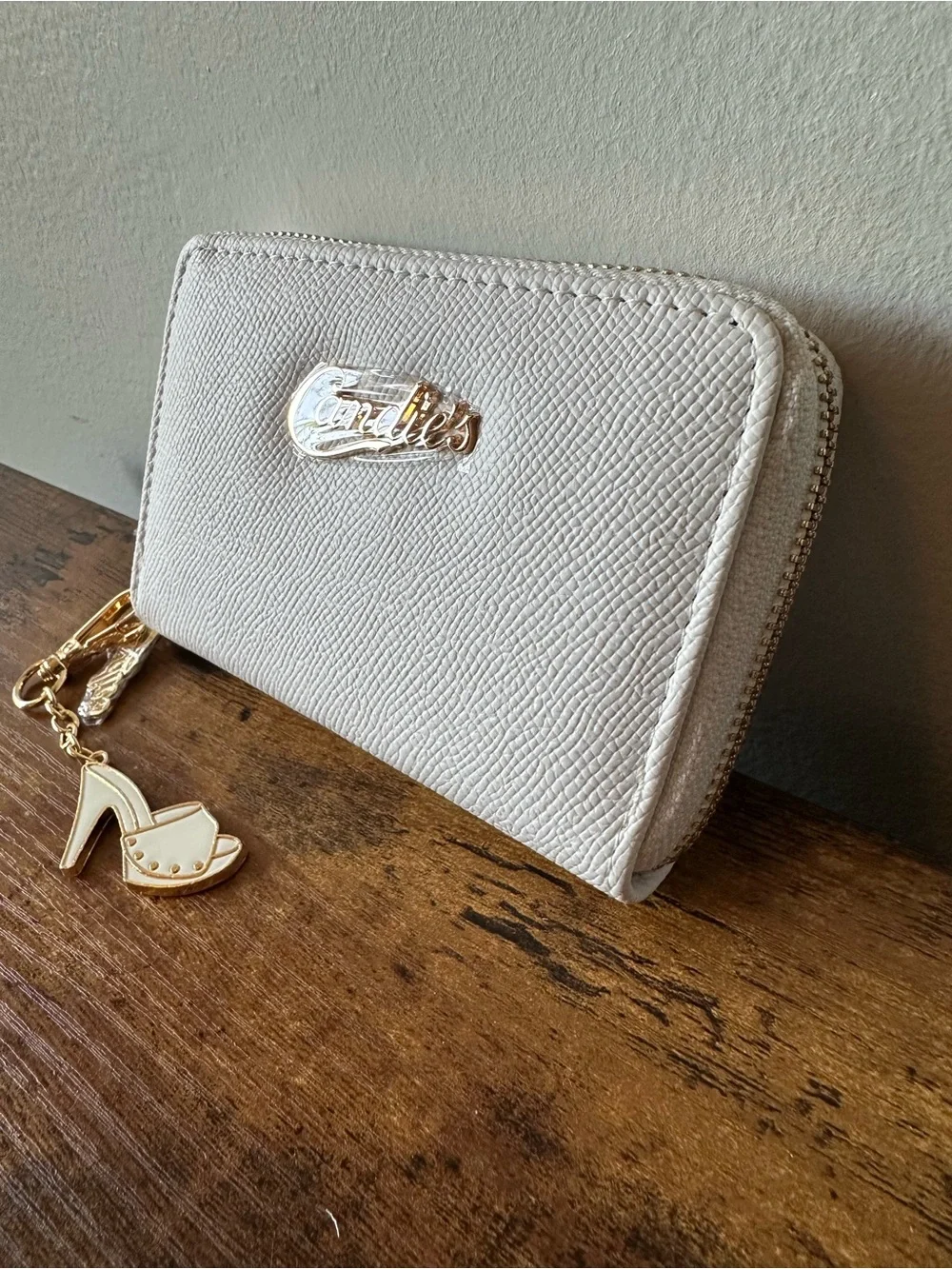 Candie's White Textured Zip Wallet with Gold Logo Zipper High Heel Charm NWOT